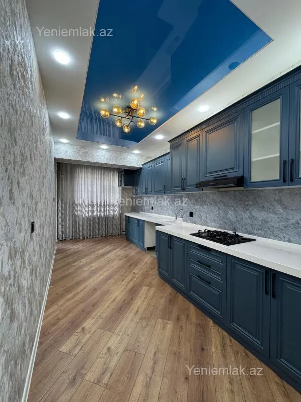 Satılır 4 otaqlı yeni tikili 160 m²