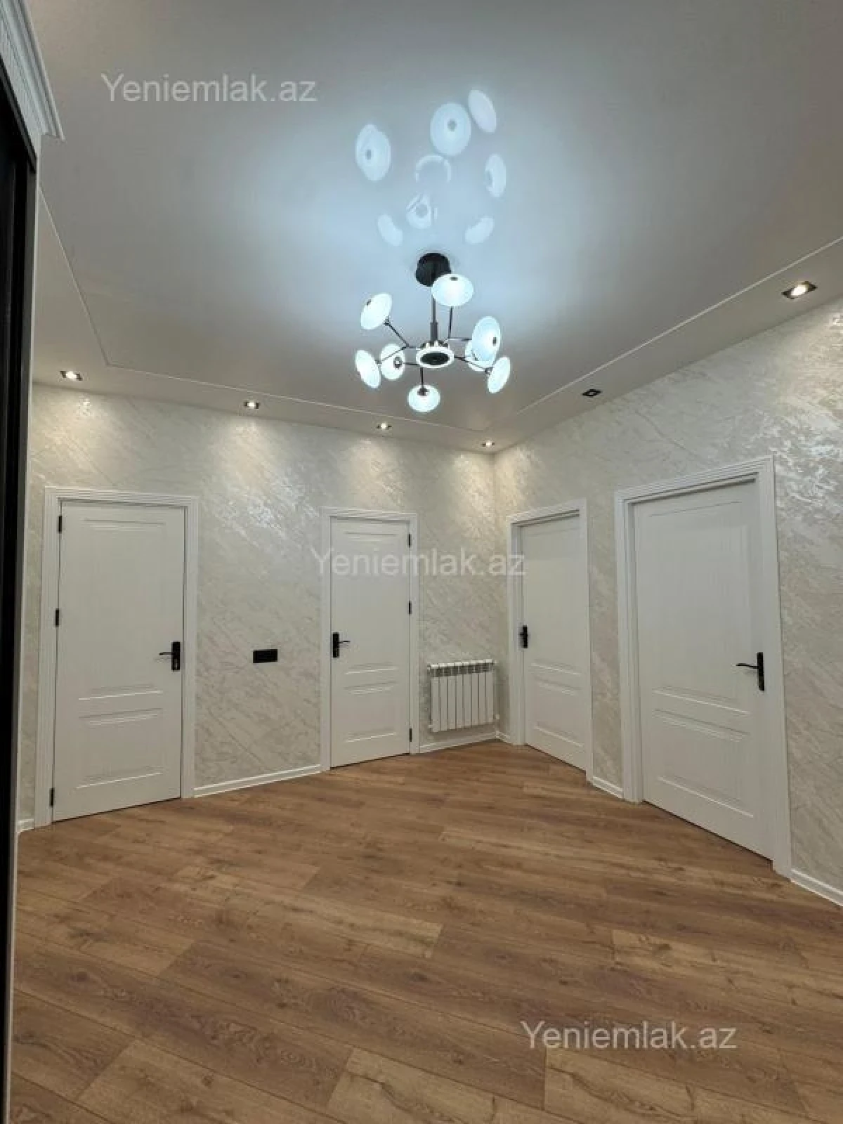Satılır 4 otaqlı yeni tikili 160 m²