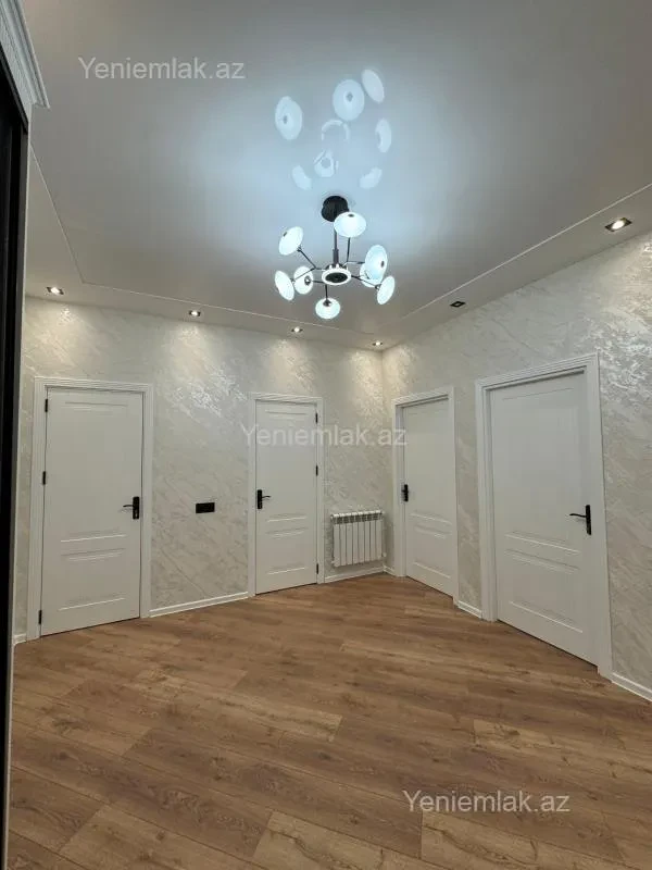 Satılır 4 otaqlı yeni tikili 160 m²