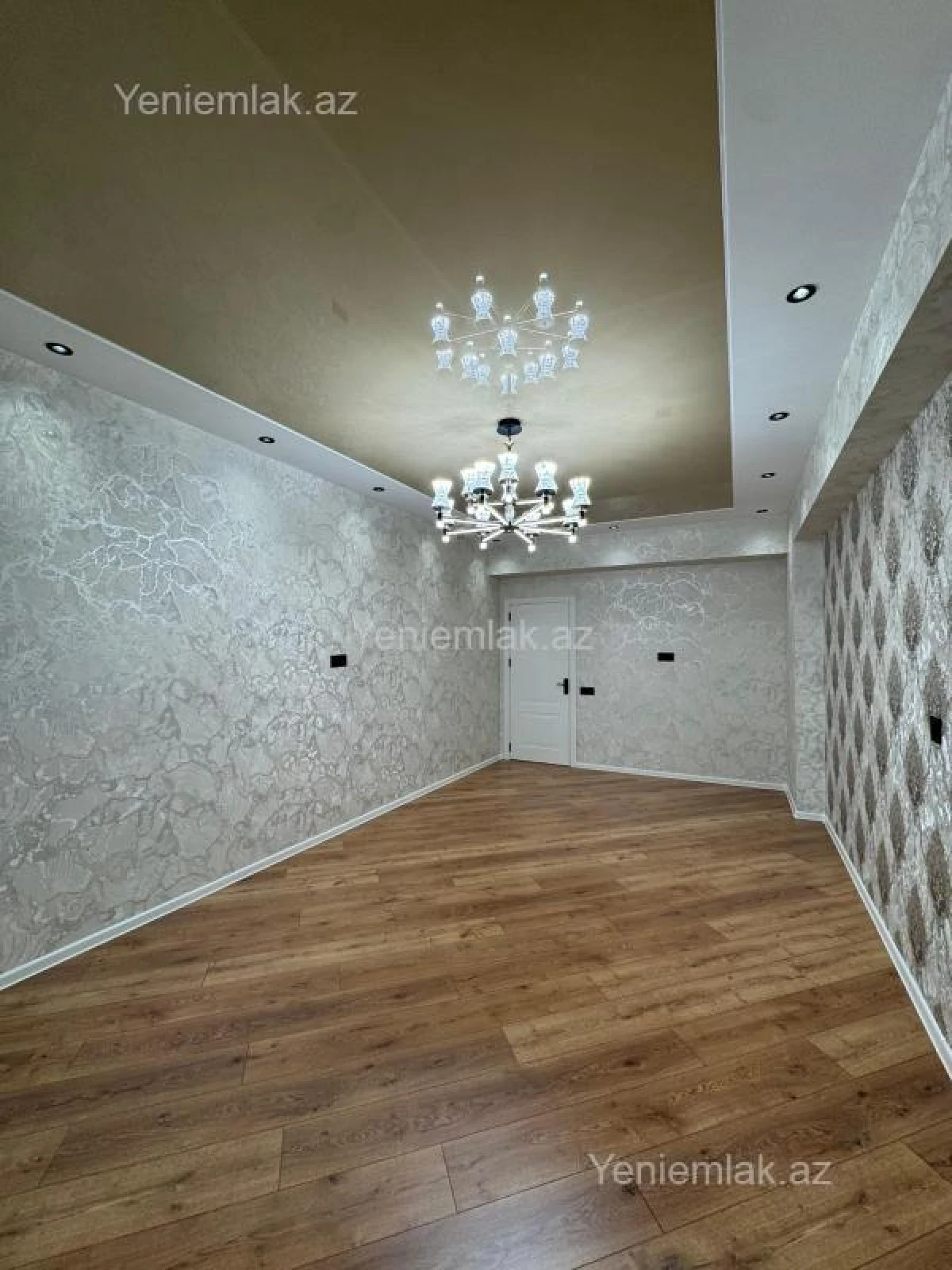 Satılır 4 otaqlı yeni tikili 160 m²