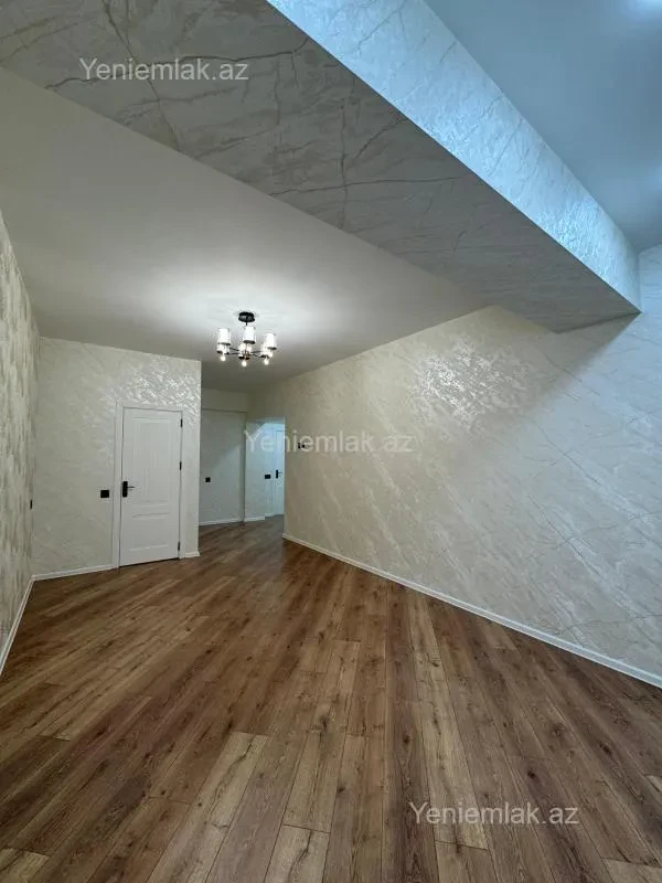 Satılır 4 otaqlı yeni tikili 160 m²
