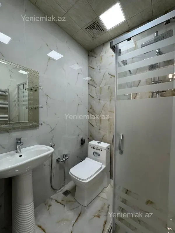 Satılır 4 otaqlı yeni tikili 160 m²