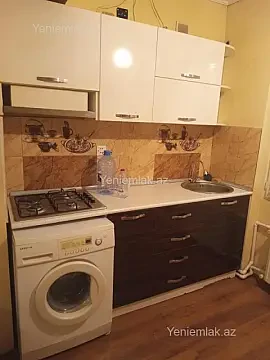 Satılır 1 otaqlı köhnə tikili 38 m²