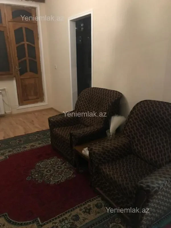Satılır 2 otaqlı köhnə tikili 55 m²