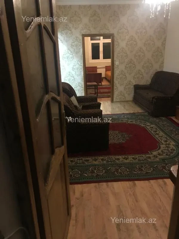 Satılır 2 otaqlı köhnə tikili 55 m²