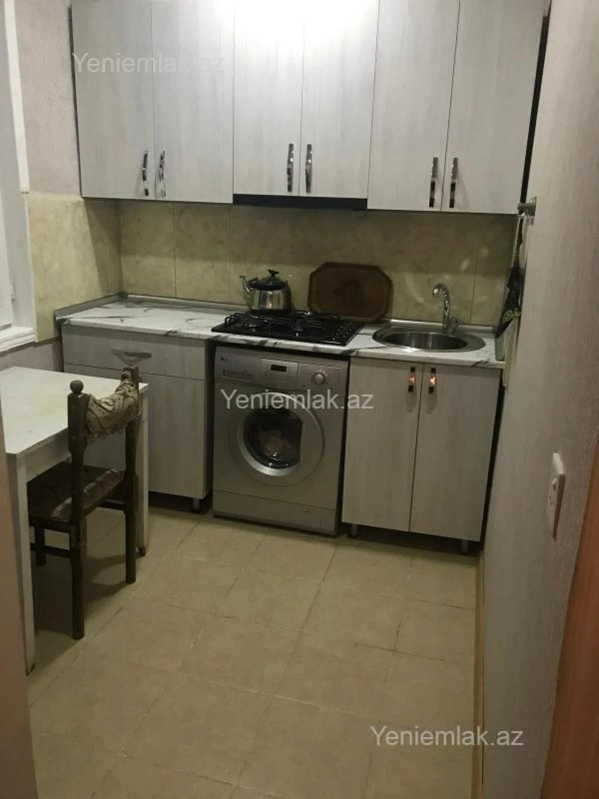 Satılır 2 otaqlı köhnə tikili 55 m²