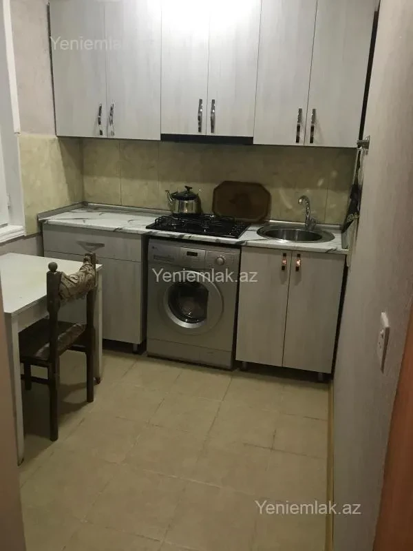 Satılır 2 otaqlı köhnə tikili 55 m²