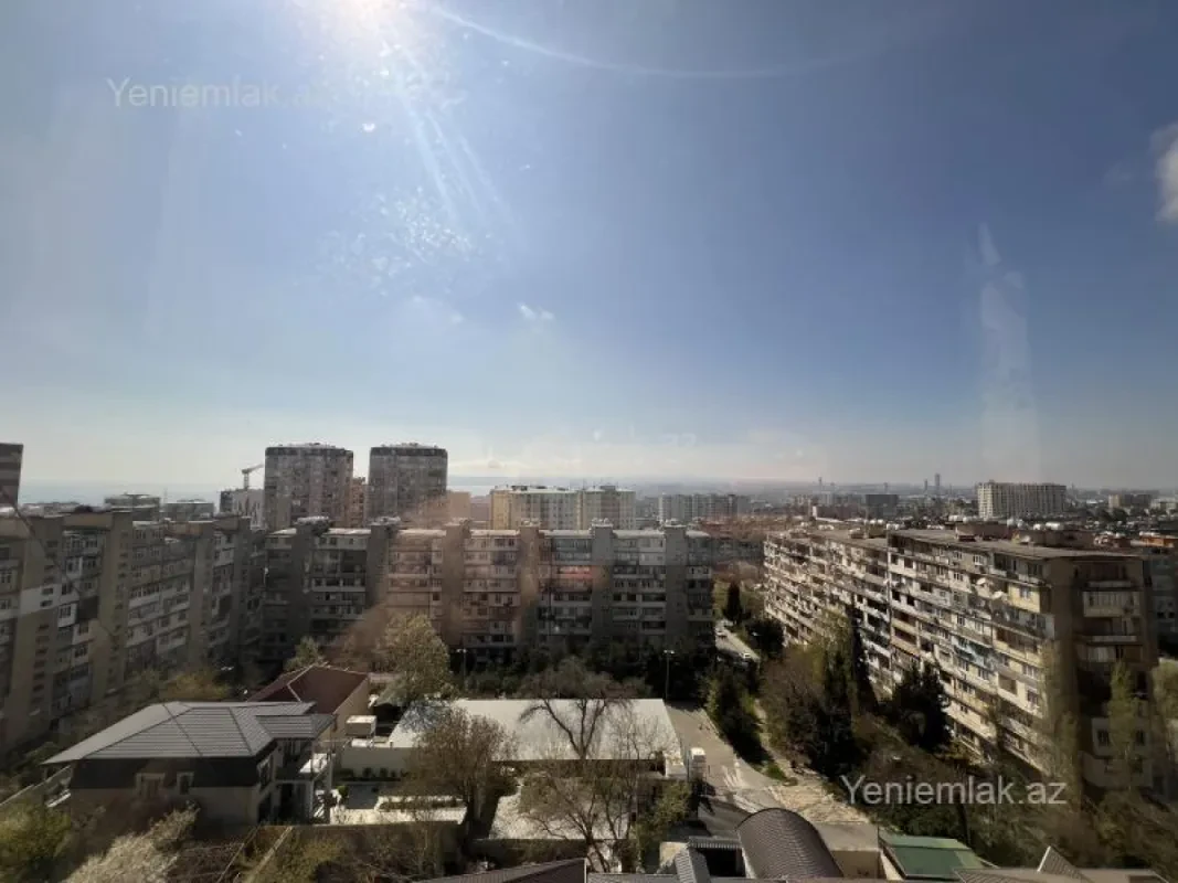 Satılır 3 otaqlı köhnə tikili 75 m²