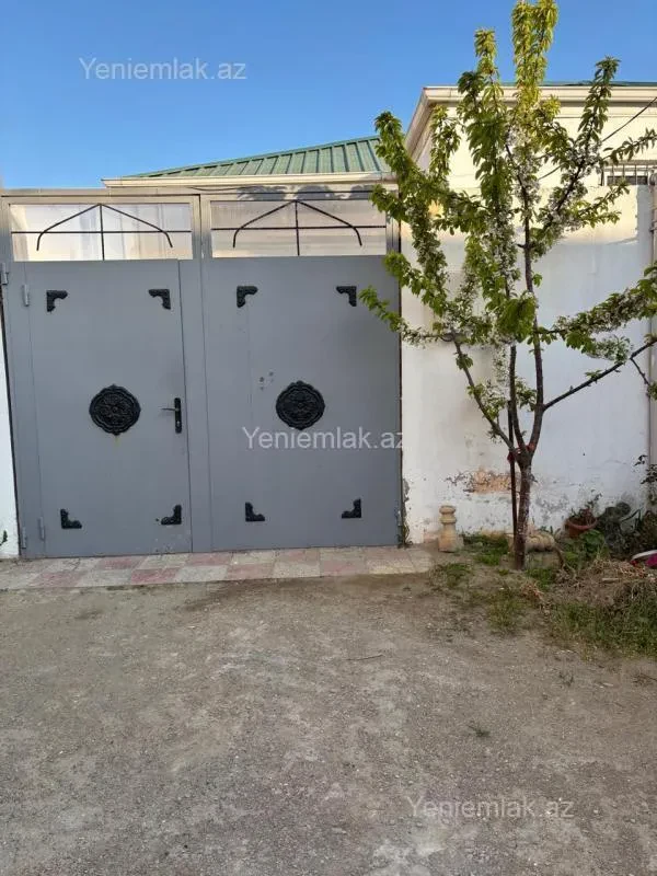 Satılır 3 otaqlı həyət evi 108 m²