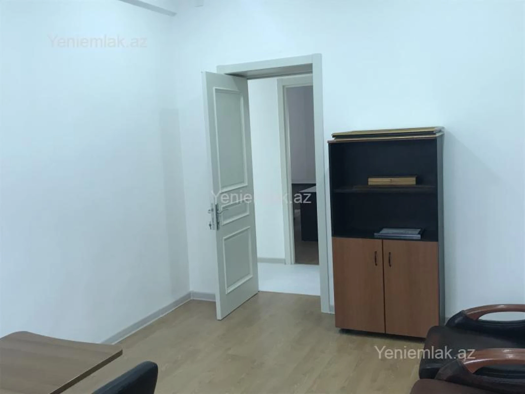 Satılır 5 otaqlı obyekt 144 m²