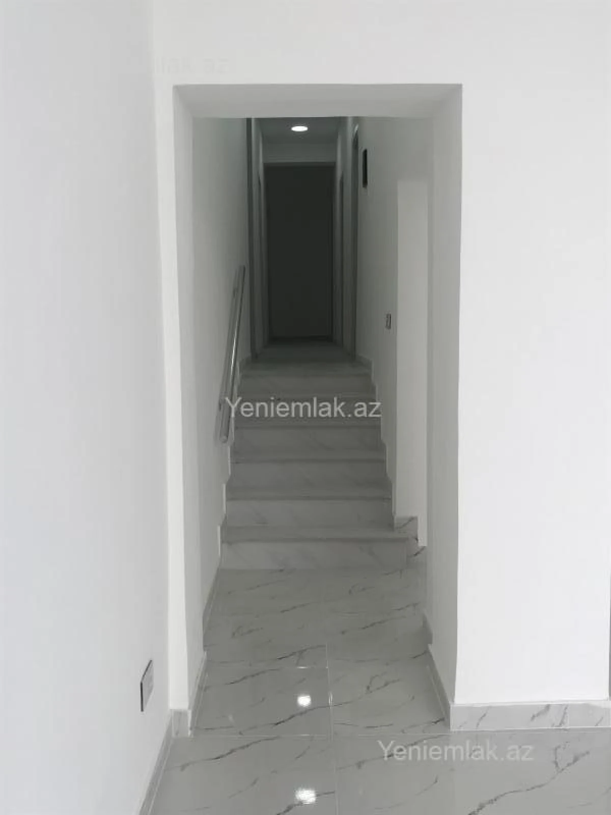 Satılır 5 otaqlı obyekt 144 m²