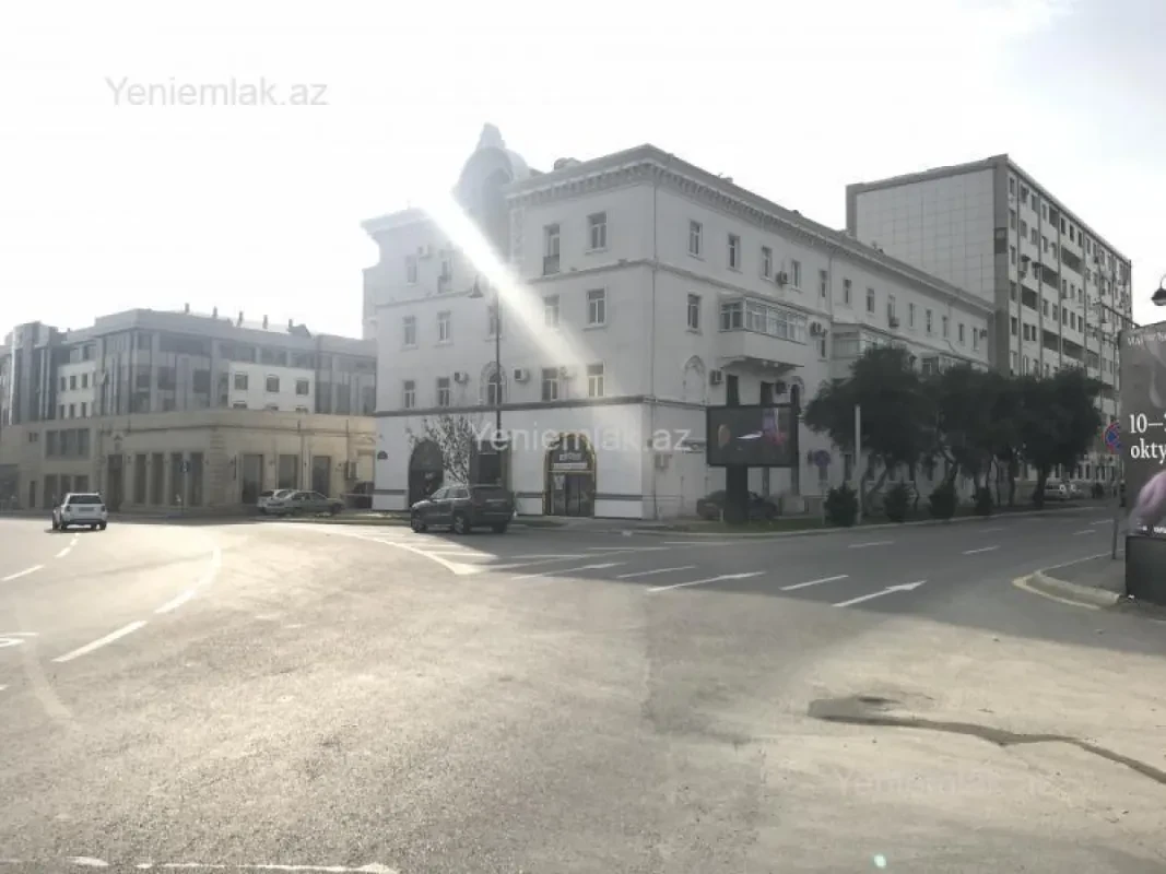 Satılır 5 otaqlı obyekt 144 m²