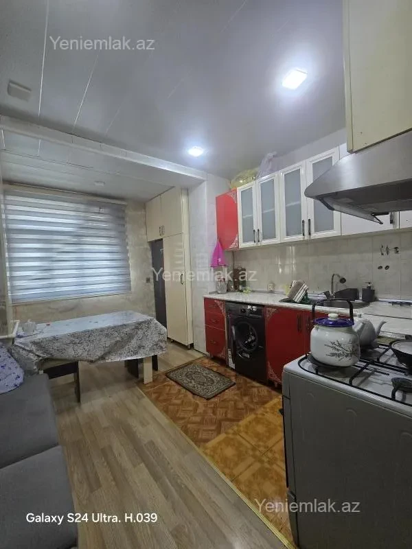 Satılır 3 otaqlı köhnə tikili 72 m²