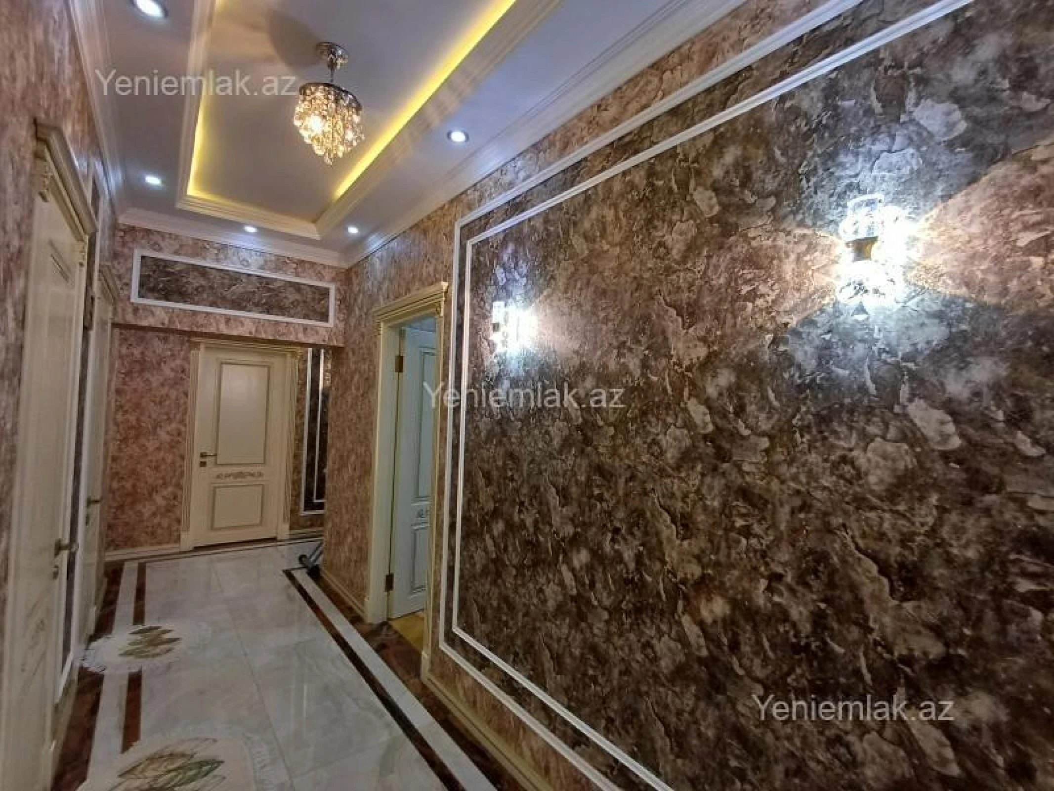 Satılır 3 otaqlı yeni tikili 136 m²