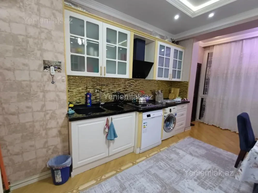 Satılır 3 otaqlı yeni tikili 136 m²