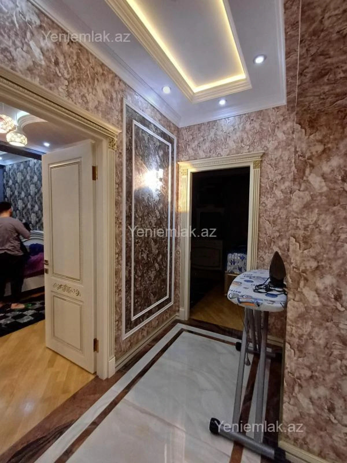 Satılır 3 otaqlı yeni tikili 136 m²
