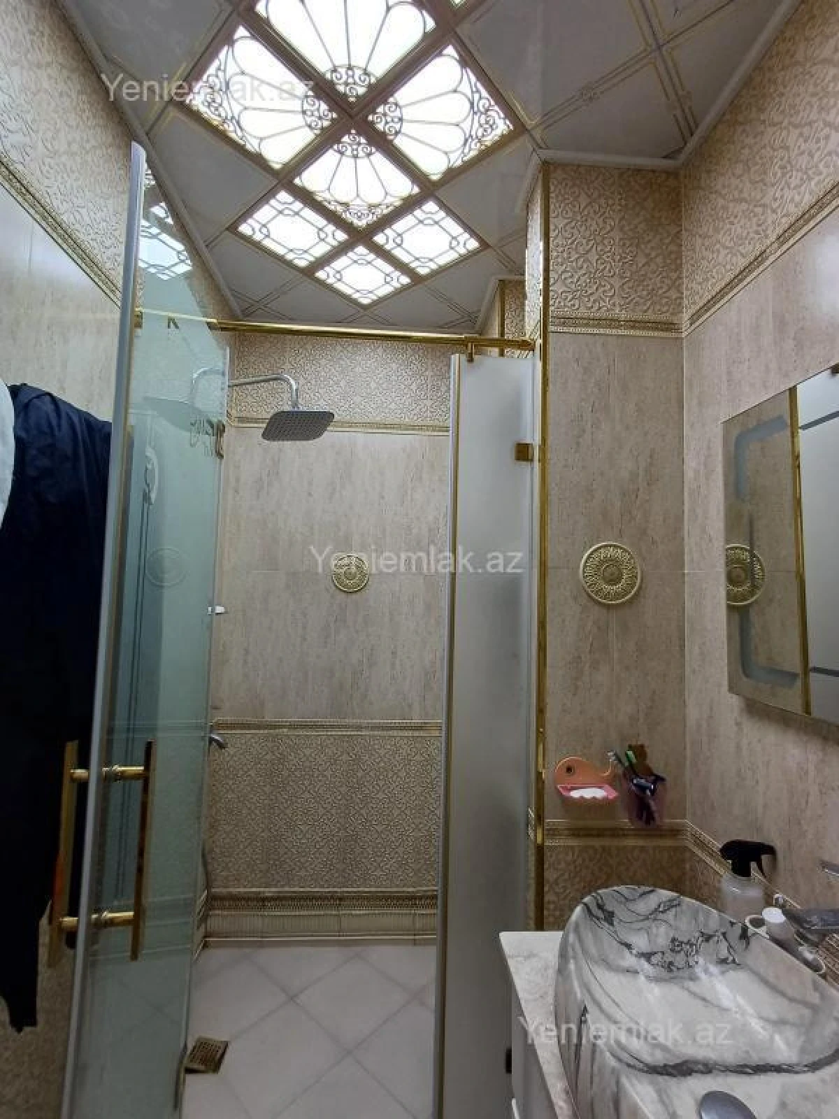 Satılır 3 otaqlı yeni tikili 136 m²