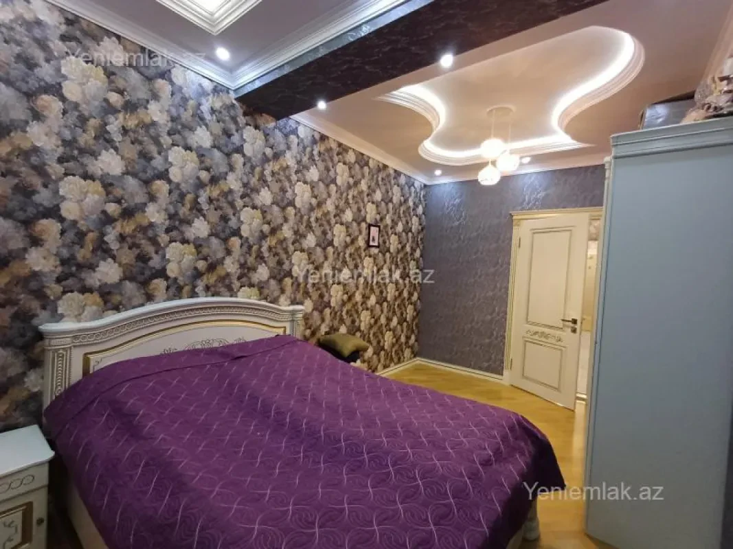 Satılır 3 otaqlı yeni tikili 136 m²