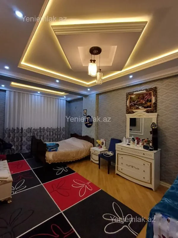 Satılır 3 otaqlı yeni tikili 136 m²