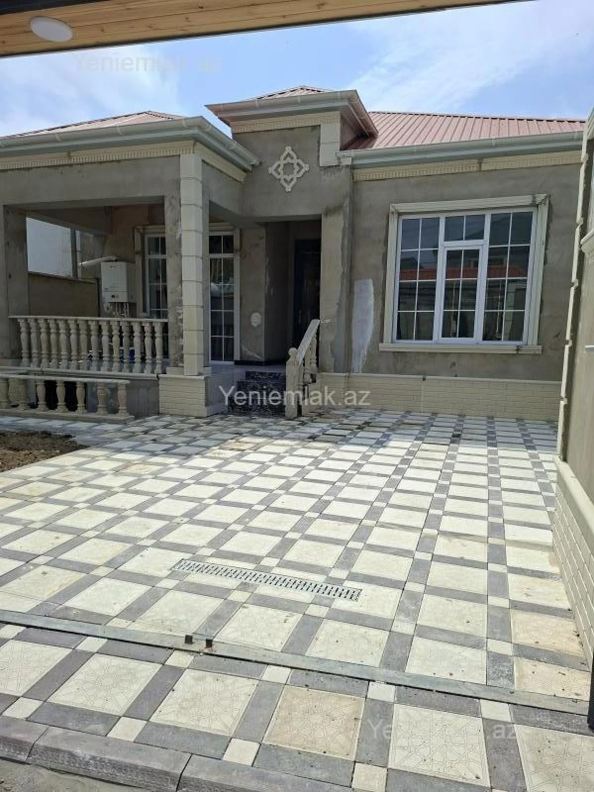 Satılır 4 otaqlı həyət evi 120 m²