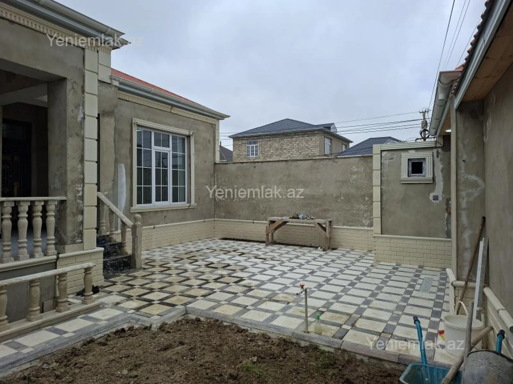 Satılır 4 otaqlı həyət evi 120 m²