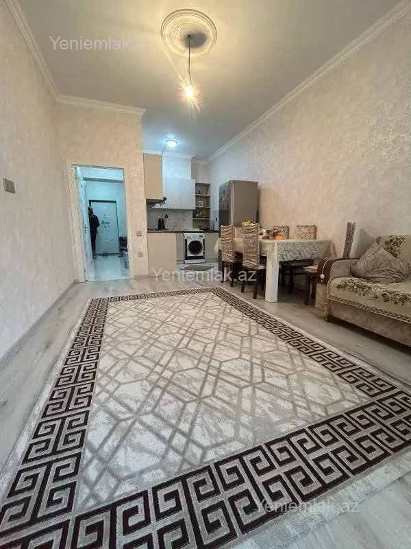 Satılır 2 otaqlı yeni tikili 75 m²