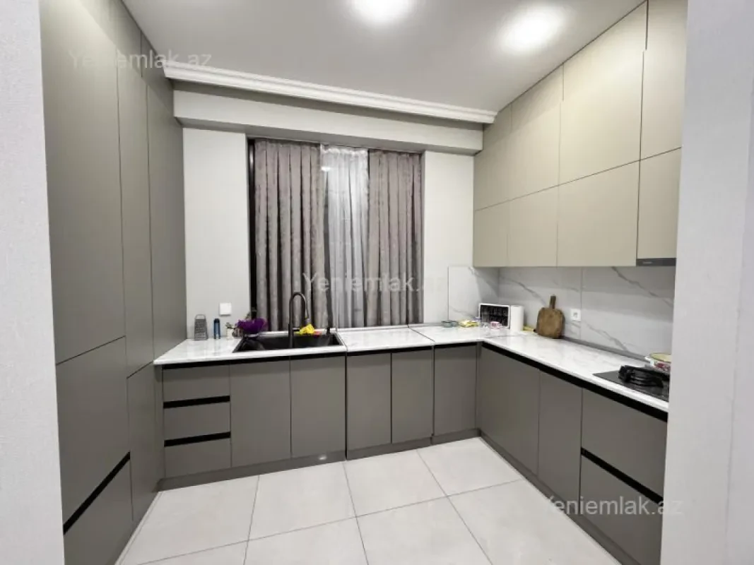 Satılır 2 otaqlı yeni tikili 68 m²