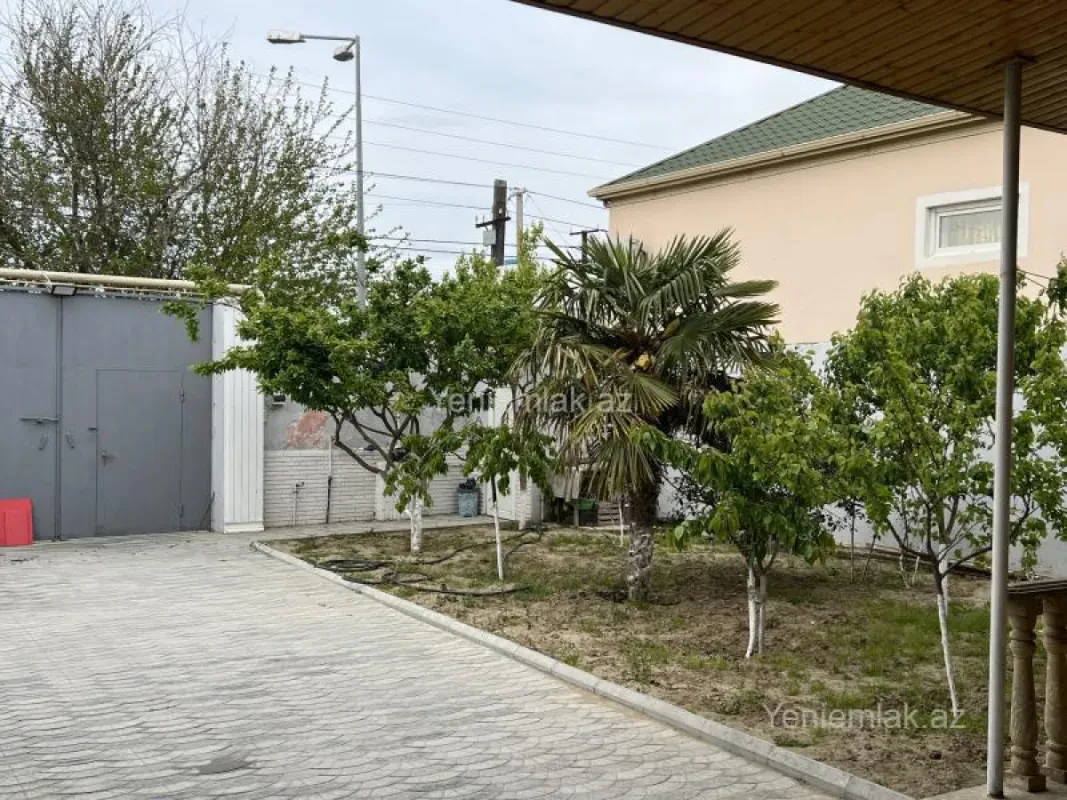 Satılır 3 otaqlı həyət evi 140 m²