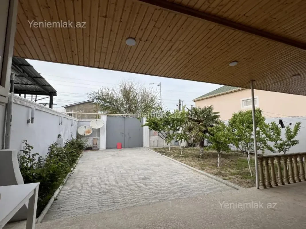 Satılır 3 otaqlı həyət evi 140 m²