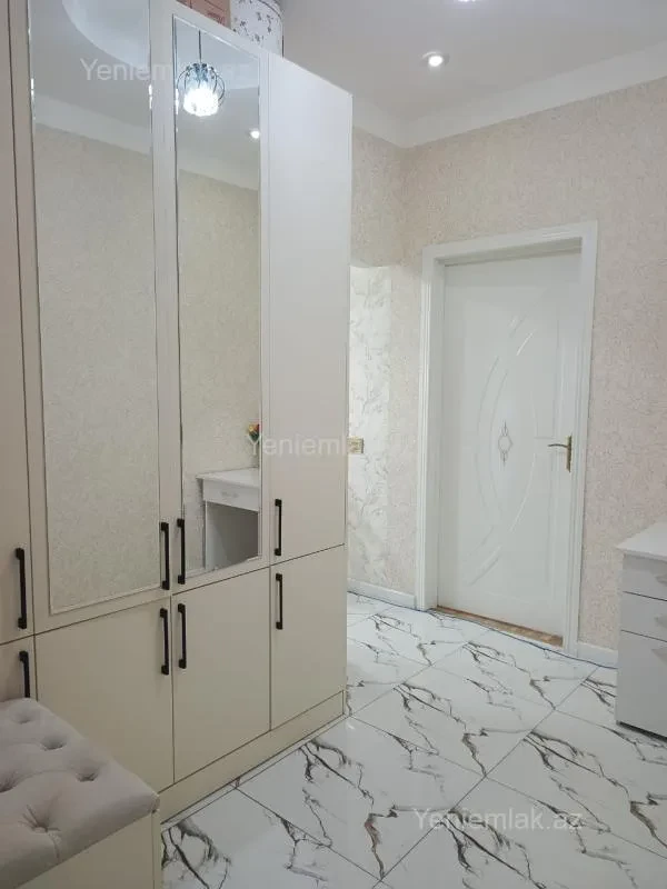Satılır 3 otaqlı yeni tikili 87 m²