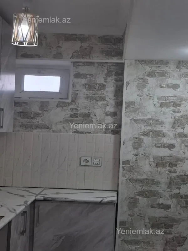 Satılır 2 otaqlı köhnə tikili 45 m²
