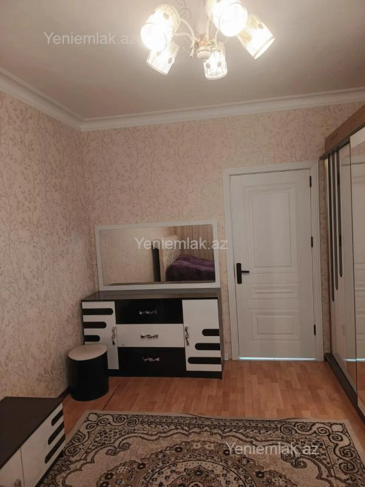 Satılır 3 otaqlı köhnə tikili 70 m²