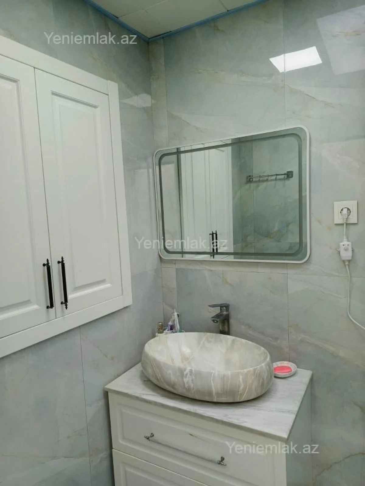 Satılır 3 otaqlı köhnə tikili 70 m²
