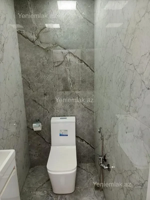 Satılır 3 otaqlı köhnə tikili 70 m²