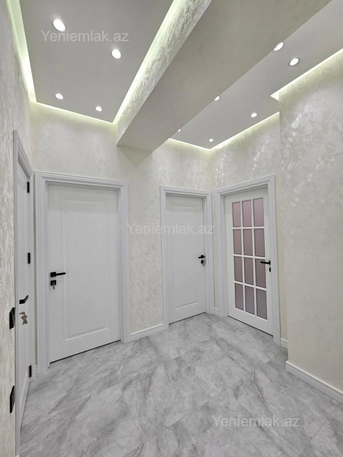 Satılır 3 otaqlı yeni tikili 87 m²