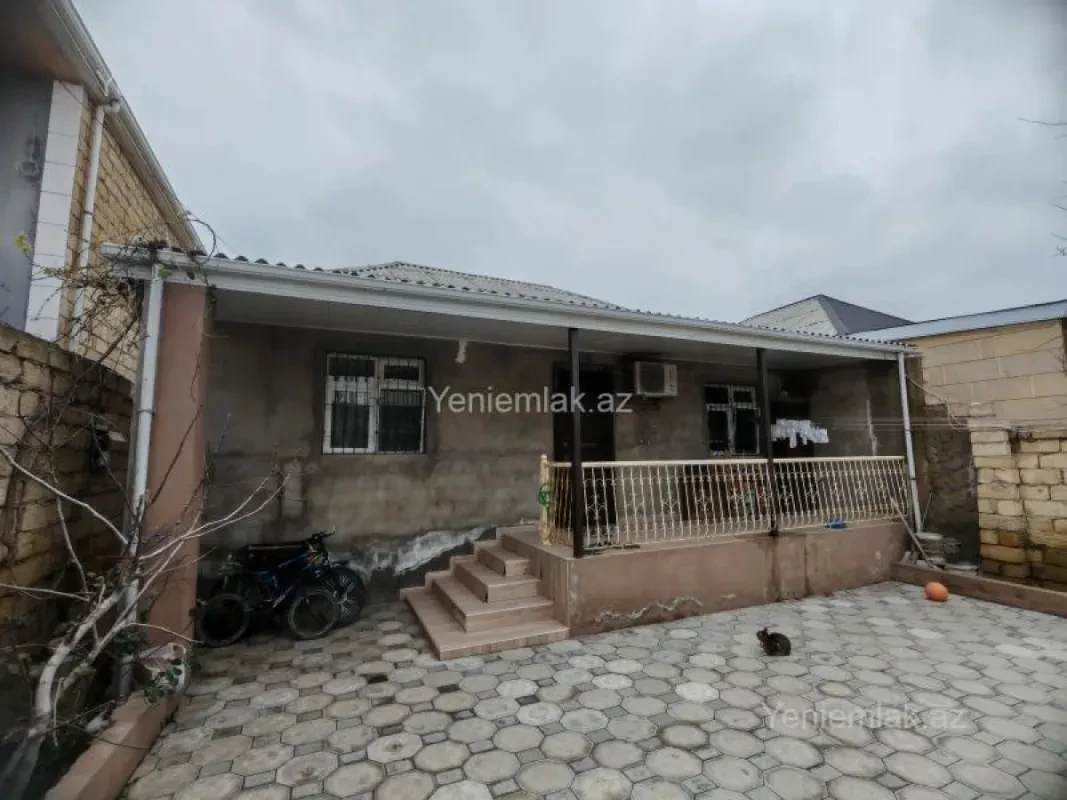 Satılır 3 otaqlı həyət evi 100 m²