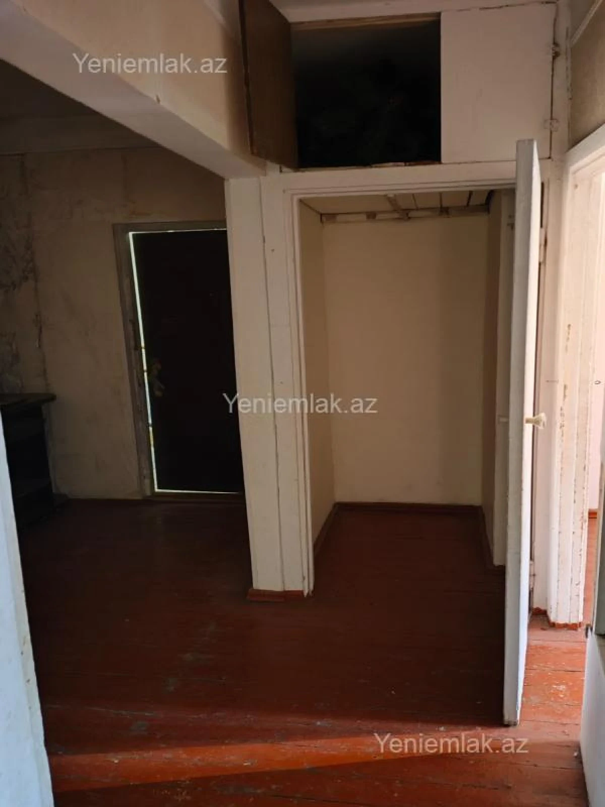 Satılır 2 otaqlı köhnə tikili 60 m²