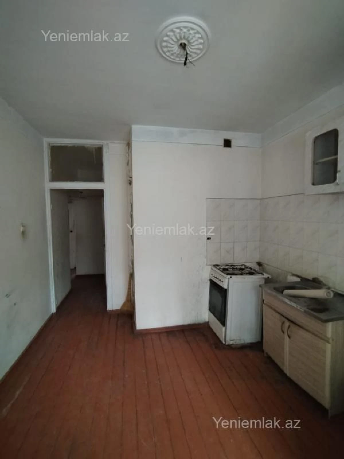 Satılır 2 otaqlı köhnə tikili 60 m²
