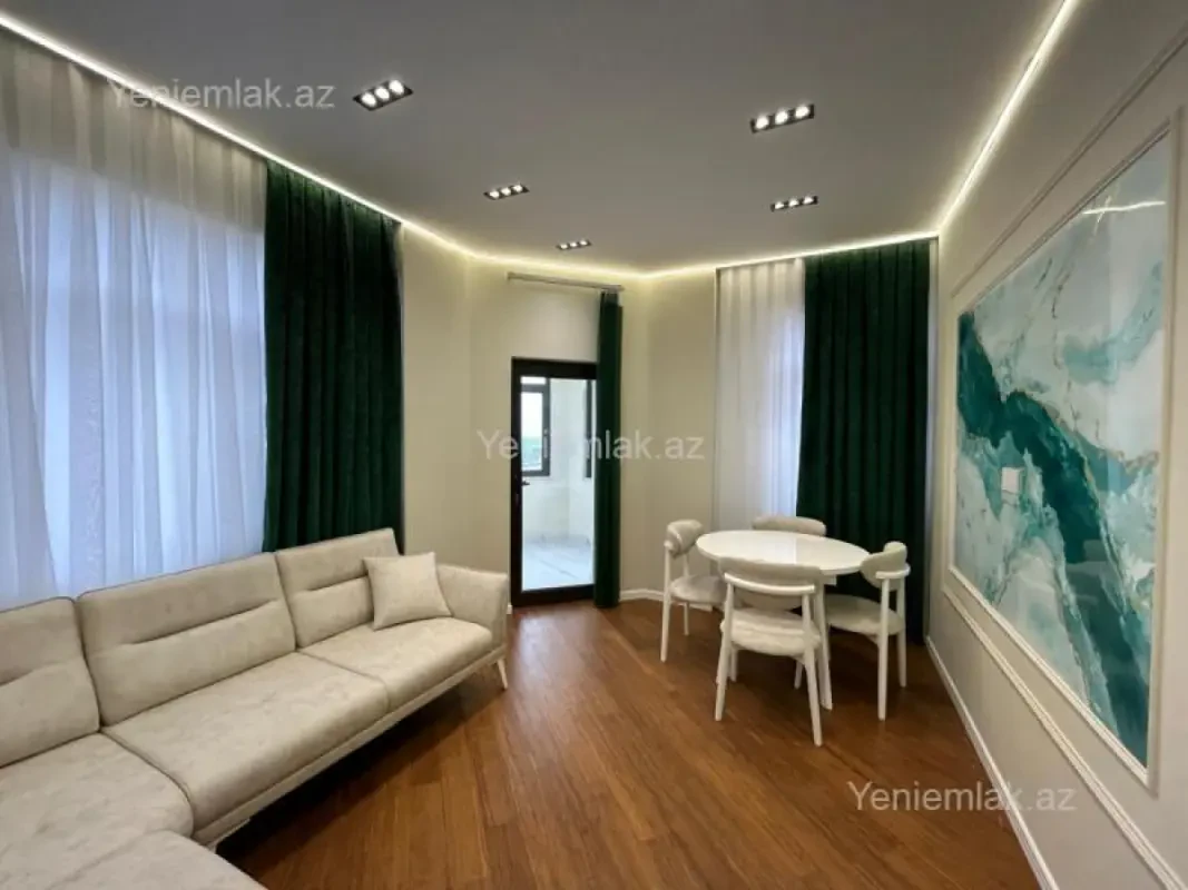 Satılır 2 otaqlı yeni tikili 70 m²