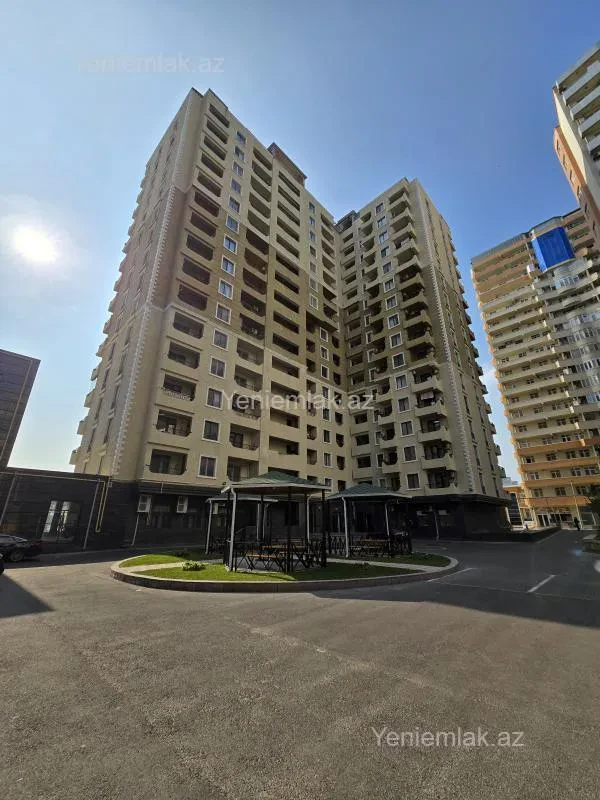 Satılır 3 otaqlı yeni tikili 100 m²
