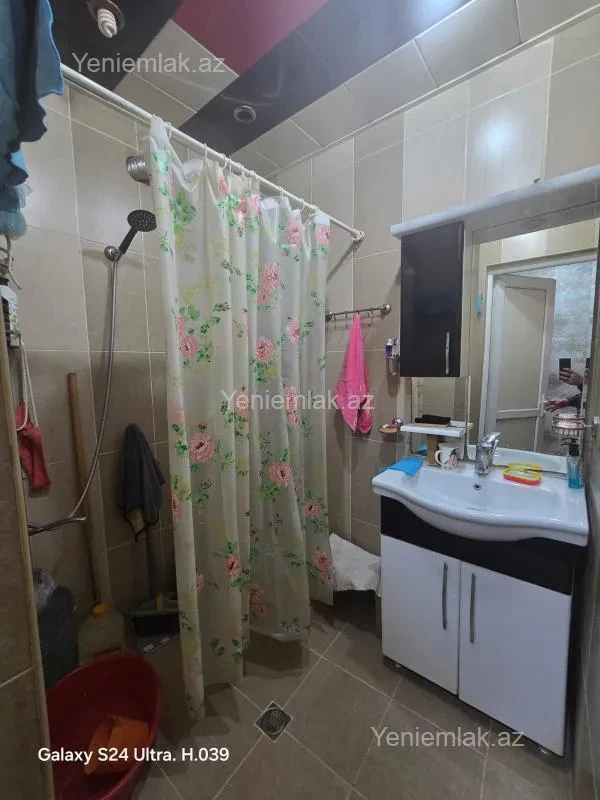 Satılır 3 otaqlı köhnə tikili 70 m²