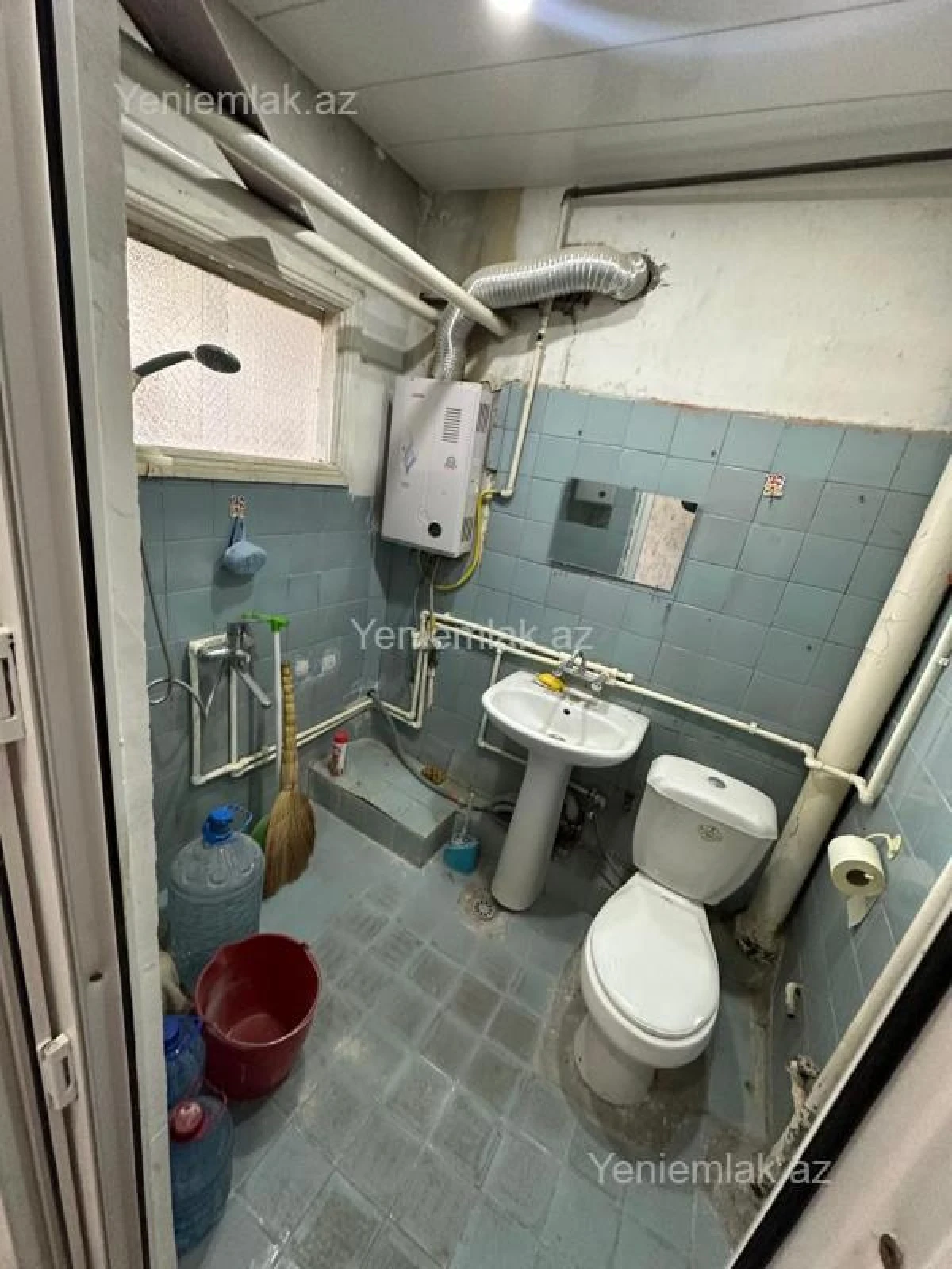 Satılır 2 otaqlı köhnə tikili 55 m²