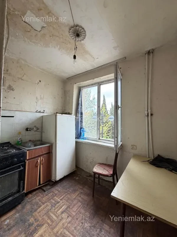 Satılır 2 otaqlı köhnə tikili 53 m²