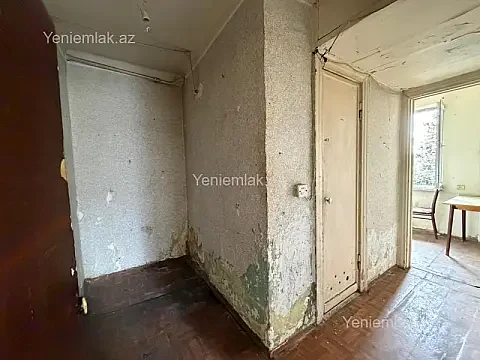 Satılır 2 otaqlı köhnə tikili 53 m²