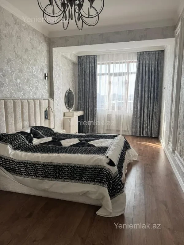 Satılır 4 otaqlı yeni tikili 170 m²