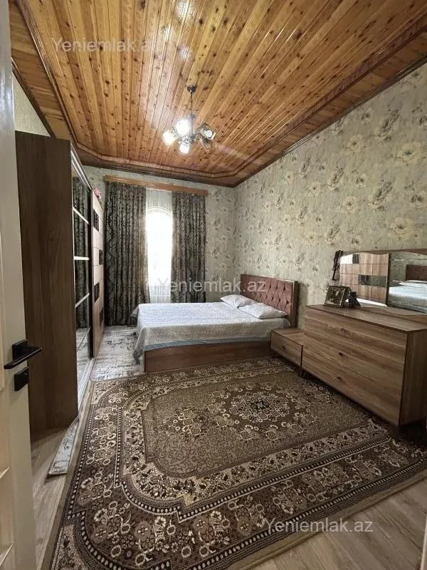 Satılır 6 otaqlı həyət evi 140 m²
