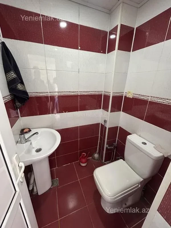 Satılır 6 otaqlı həyət evi 140 m²