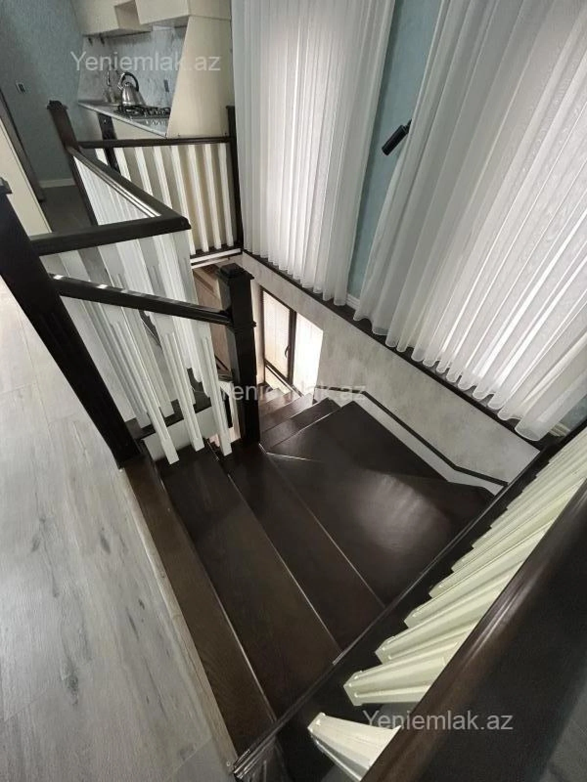 Satılır 6 otaqlı həyət evi 140 m²