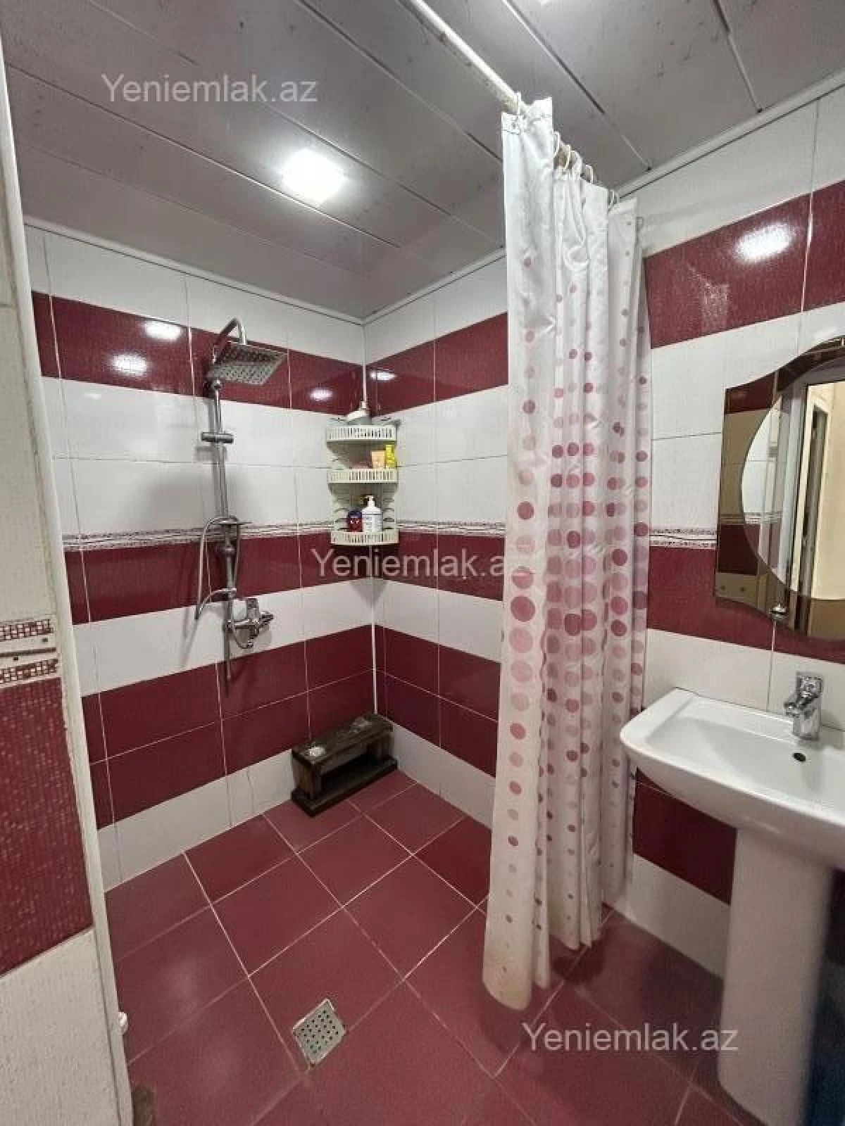 Satılır 6 otaqlı həyət evi 140 m²