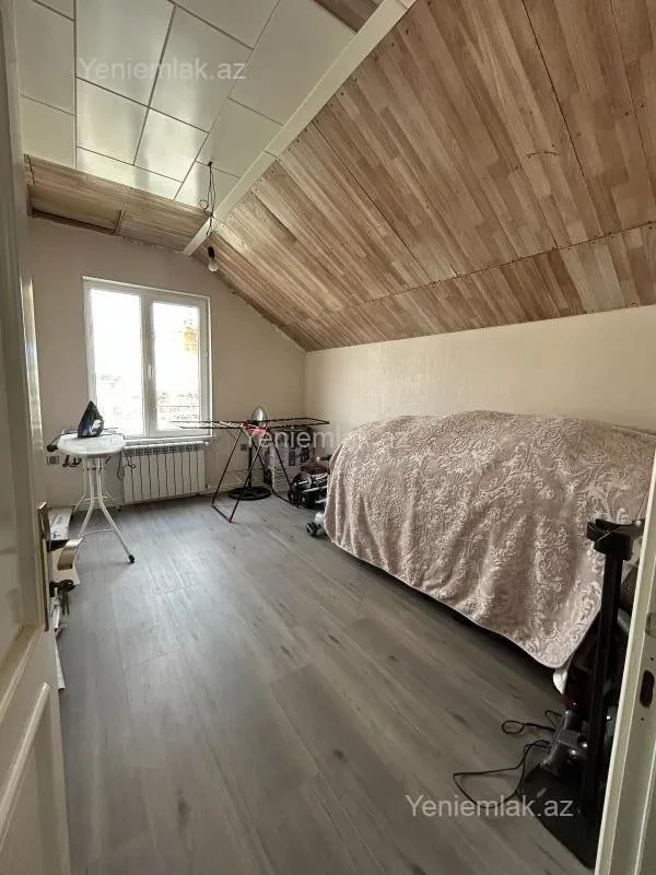 Satılır 6 otaqlı həyət evi 140 m²